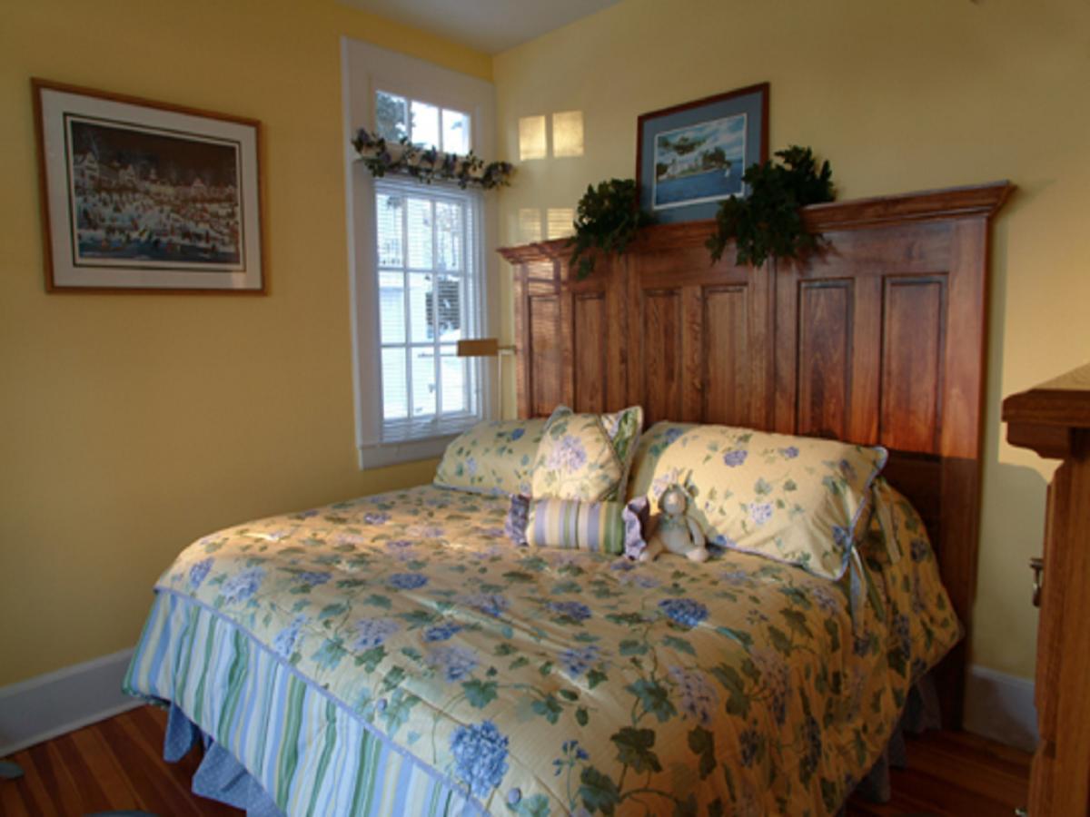 Lake George Boathouse Waterfront Lodging Bolton Landing Exterior foto