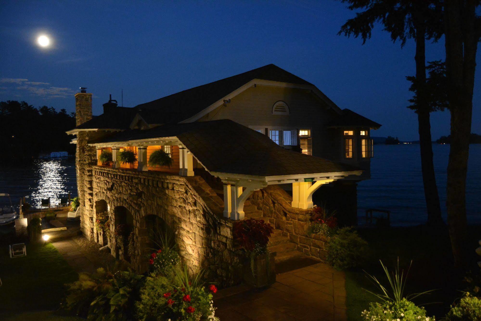 Lake George Boathouse Waterfront Lodging Bolton Landing Exterior foto