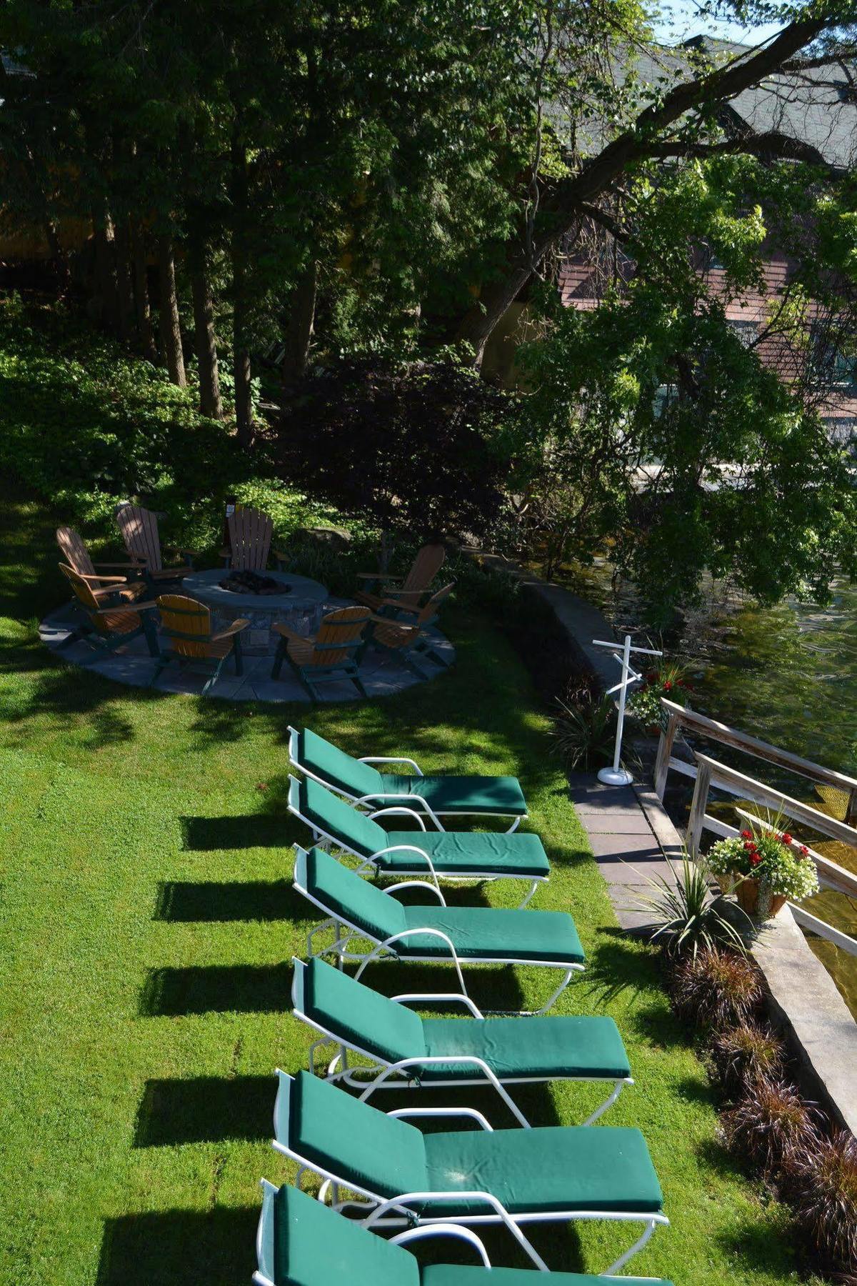 Lake George Boathouse Waterfront Lodging Bolton Landing Exterior foto