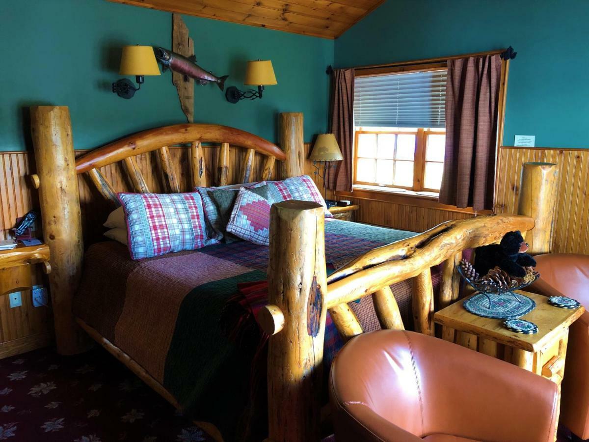 Lake George Boathouse Waterfront Lodging Bolton Landing Exterior foto